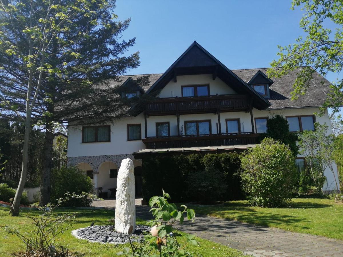 Pension Arkadenhof Fürstenfeld Exterior foto